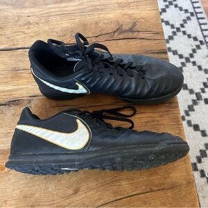 Nike indoor soccer cleats sneakers shoes turf size 6.5 youth EUR 38 24 cm